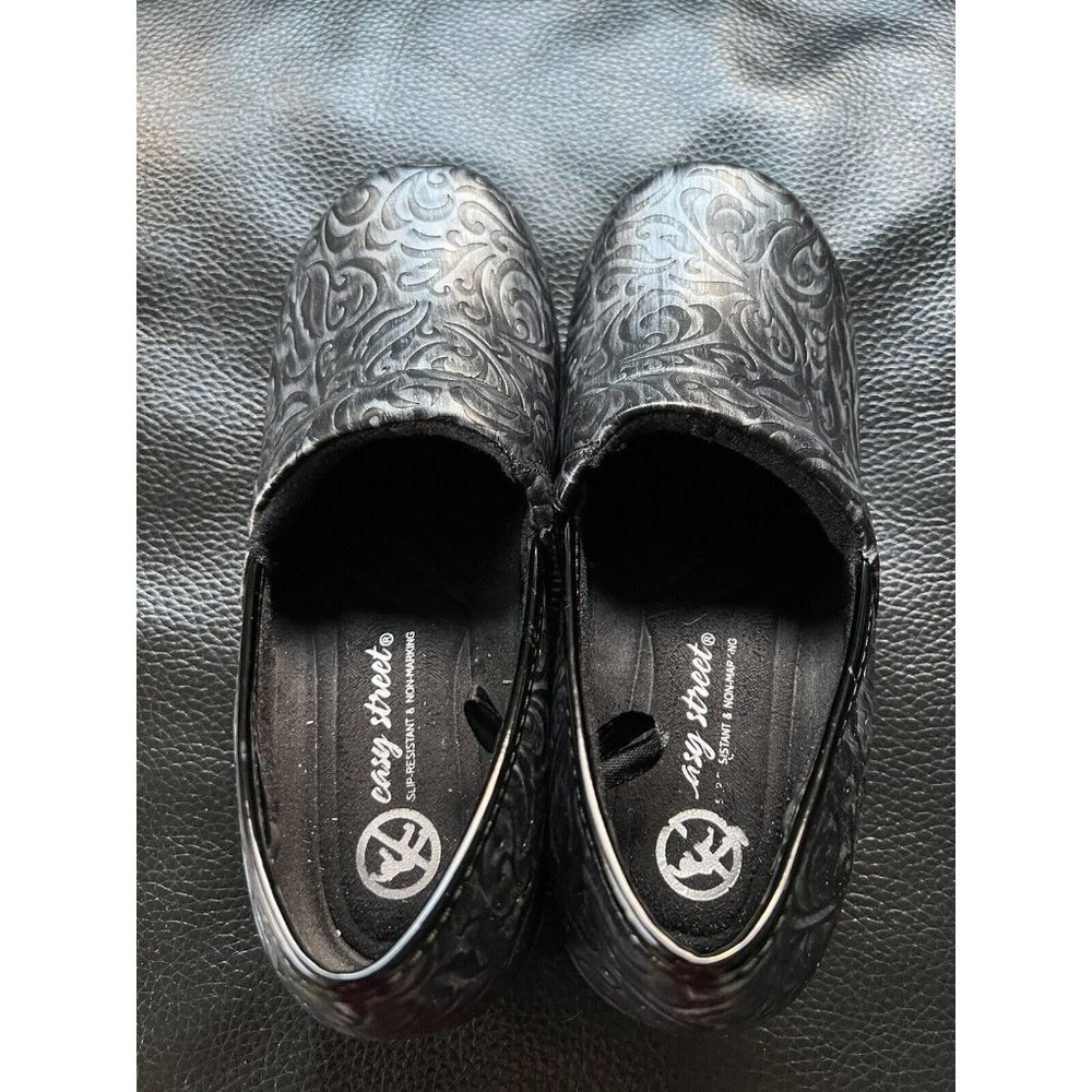 Easy Street Laurie Slip Resistant Comfortable Silver Artisan T1 Shoes Size 6.5M - Picture 2 of 12